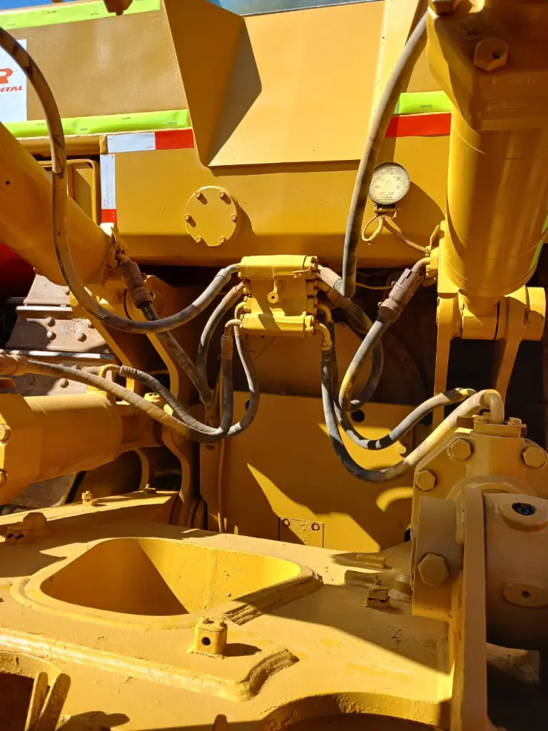 BULLDOZER SEMINUEVO CAT D8T 2018