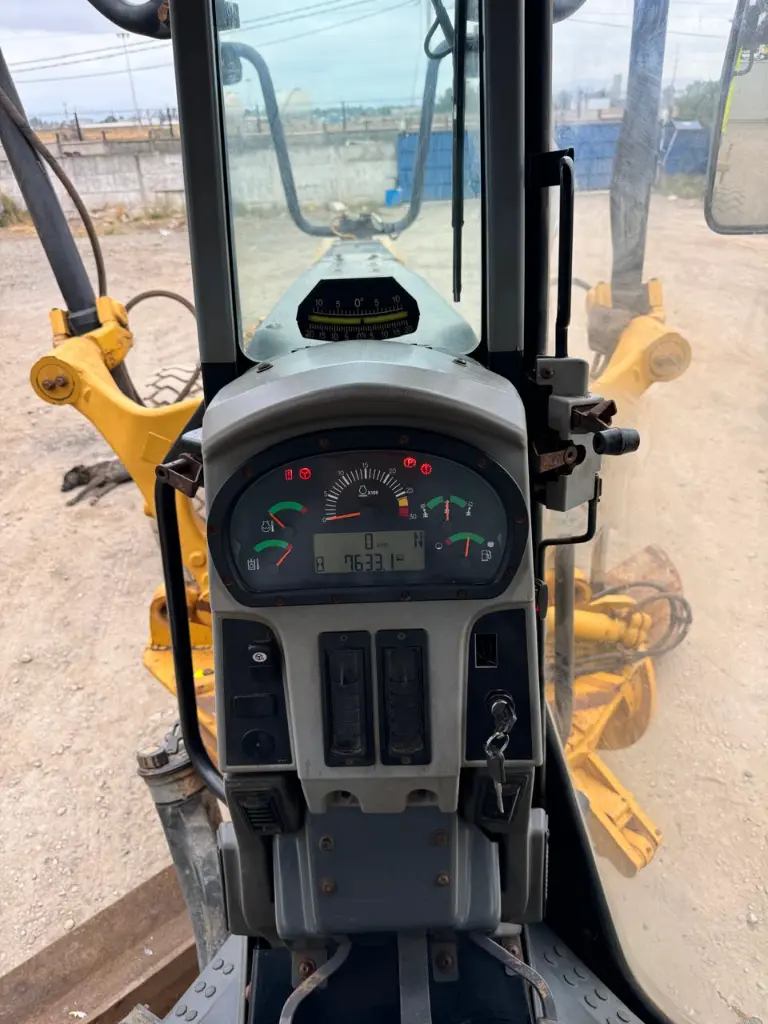 CAT 150 AWD AÑO 2021 7,628 HORAS HORAS
