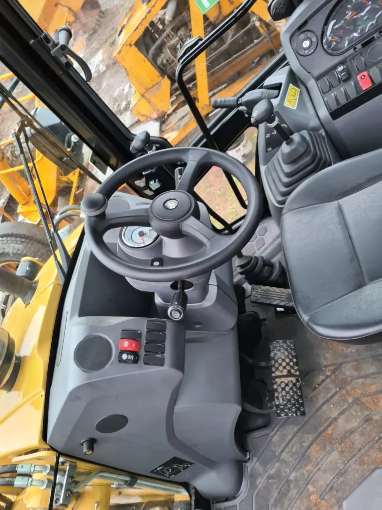 CAT 424