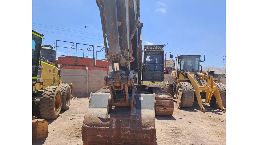EXCAVADORA DE CADENAS HMK 390LC - 2021