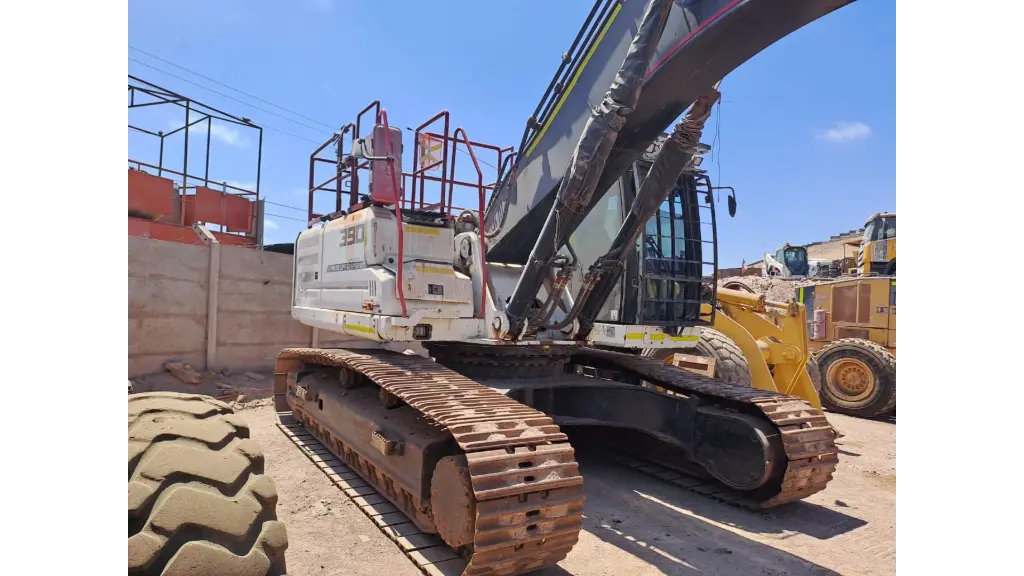 EXCAVADORA DE CADENAS HMK 390LC - 2021