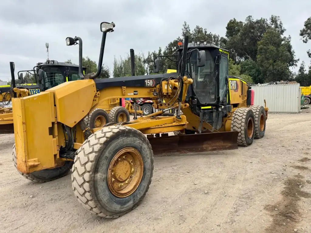 CAT 150 AWD AÑO 2021 7,628 HORAS HORAS