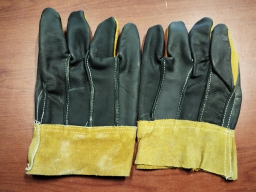 GUANTES DE PIEL TIPO ELECTRICISTA CON PUÑO DE CARNAZA